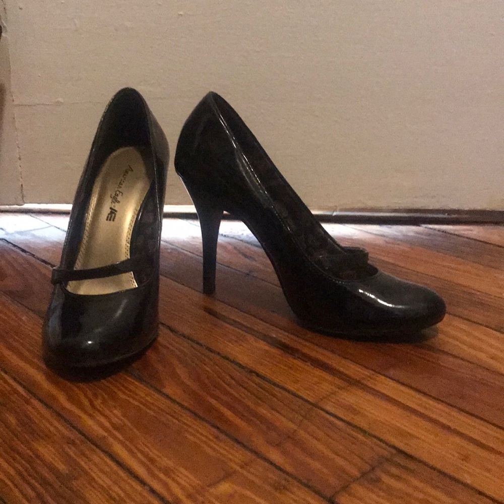American Eagle Black Pumps